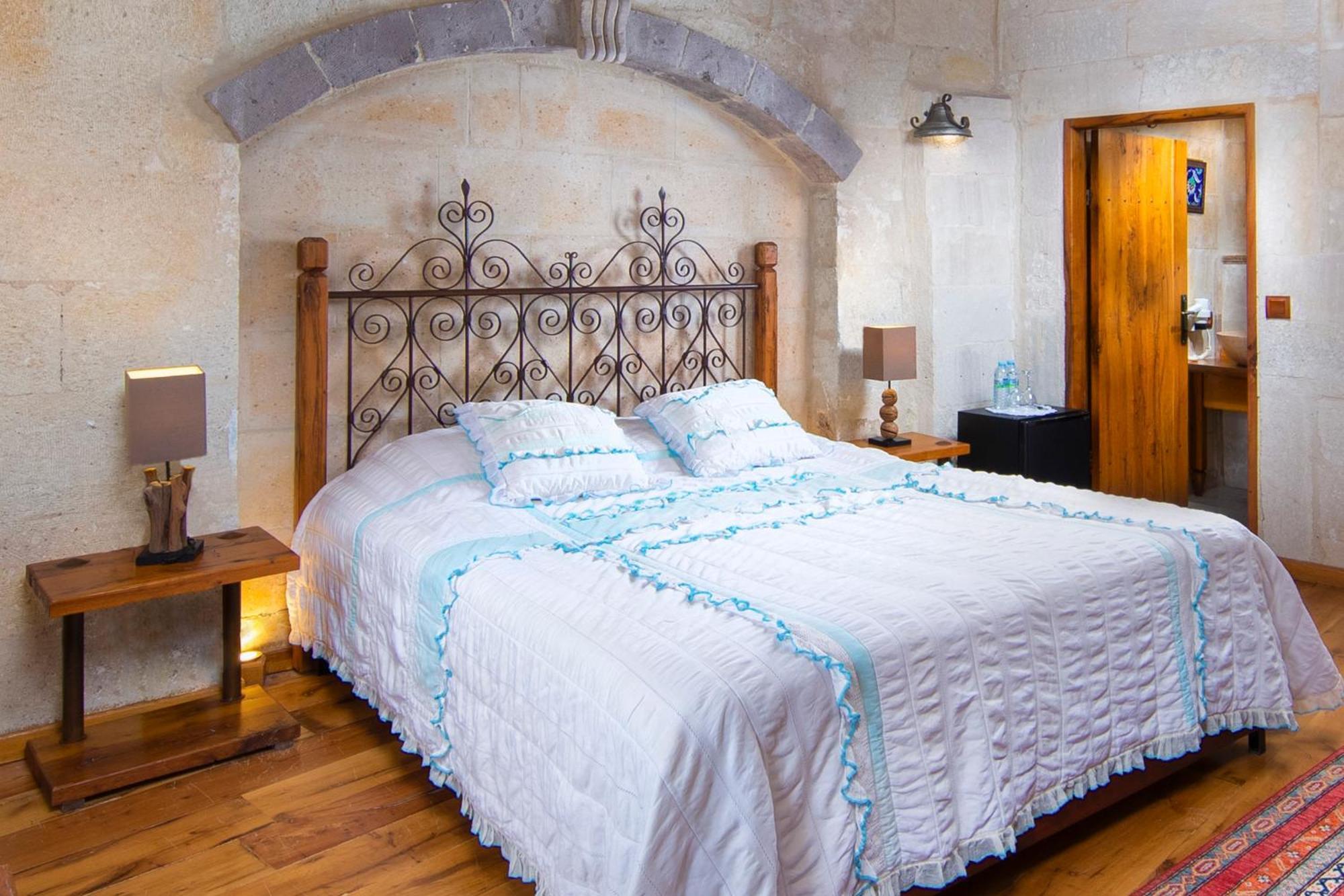 Terra Cave Hotel Гореме Экстерьер фото