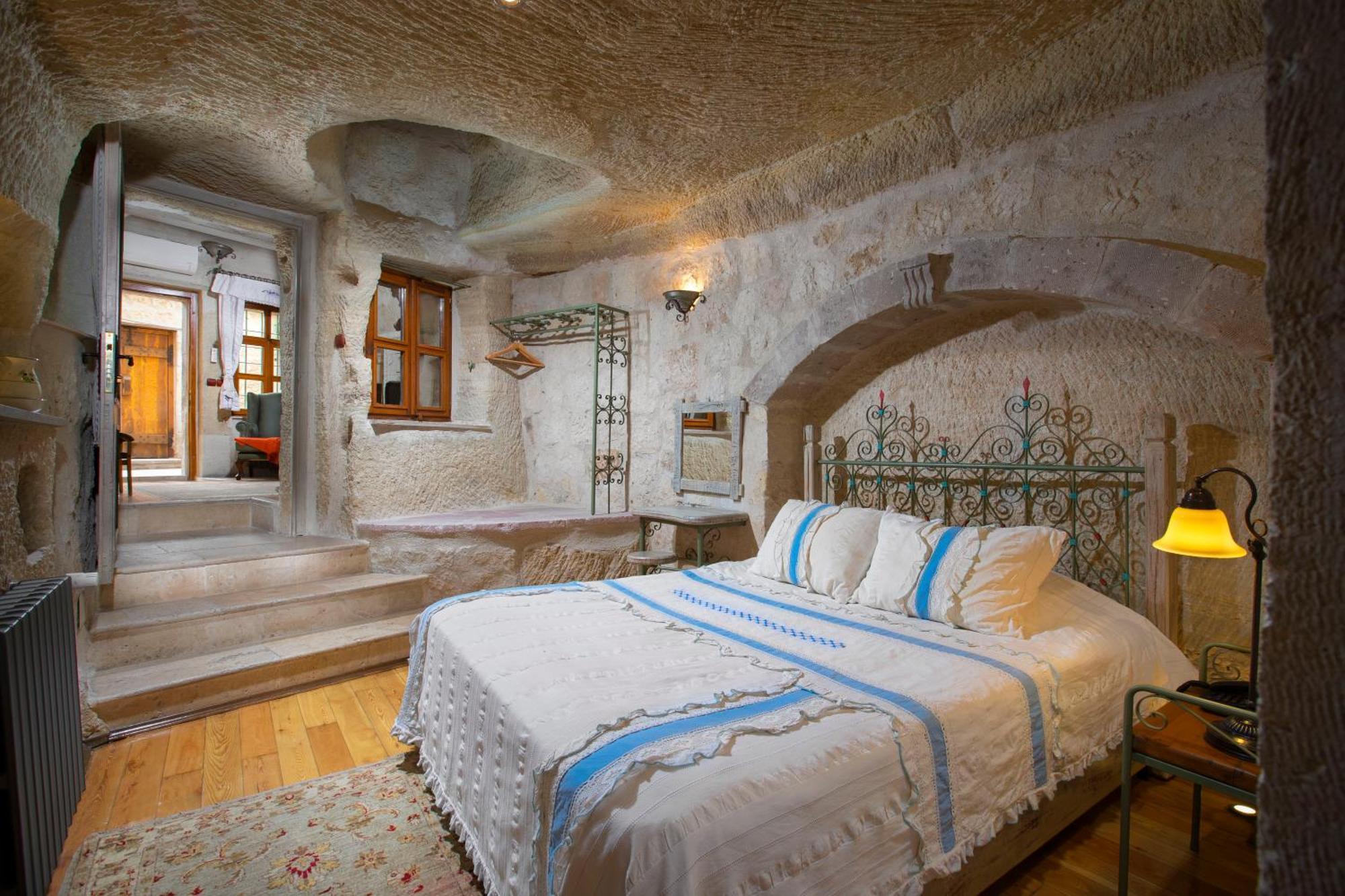 Terra Cave Hotel Гореме Экстерьер фото