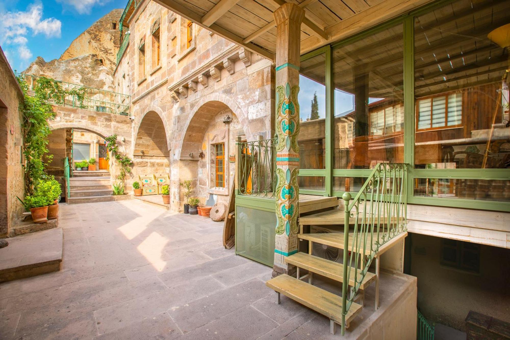 Terra Cave Hotel Гореме Экстерьер фото