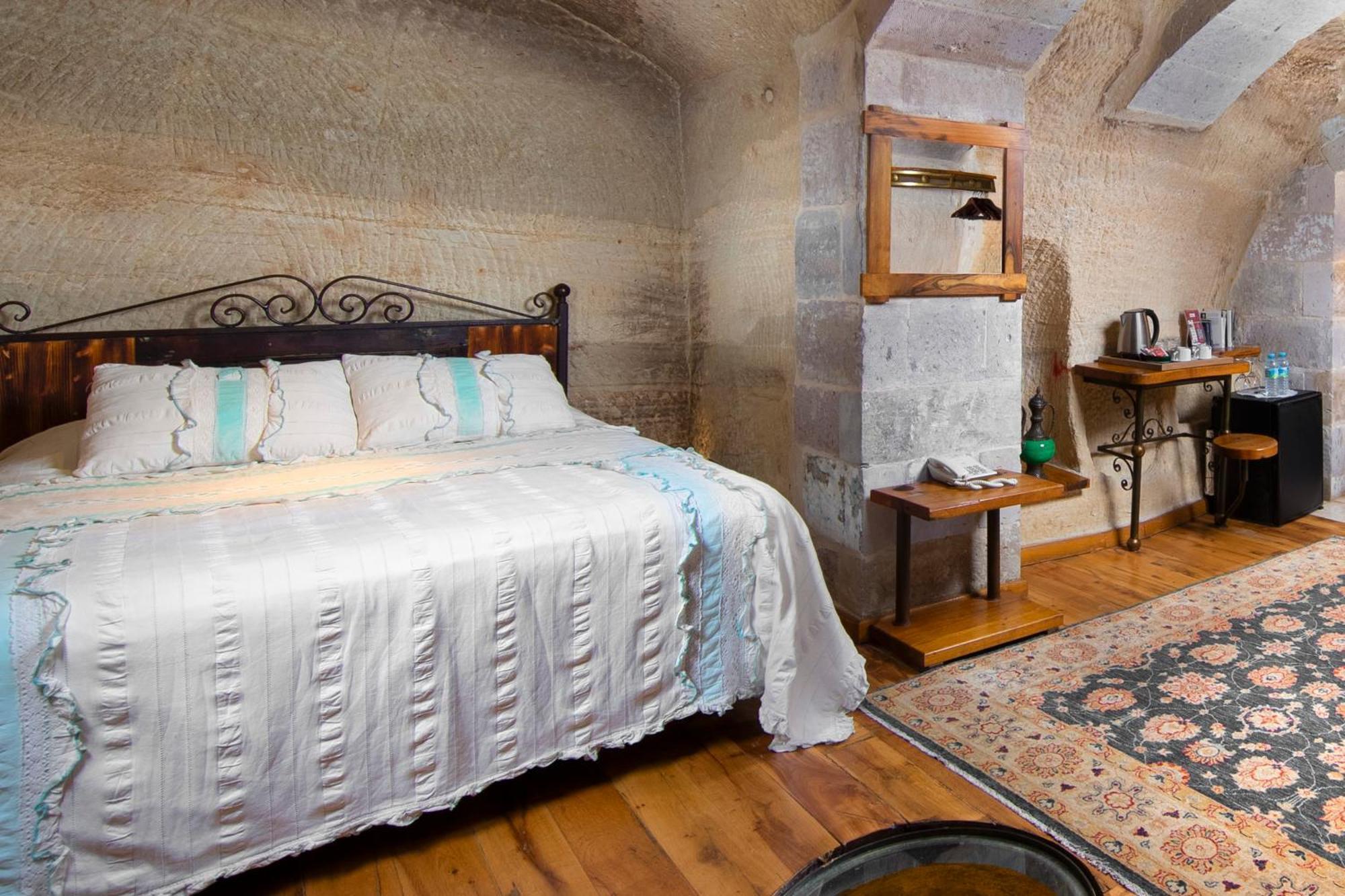 Terra Cave Hotel Гореме Экстерьер фото