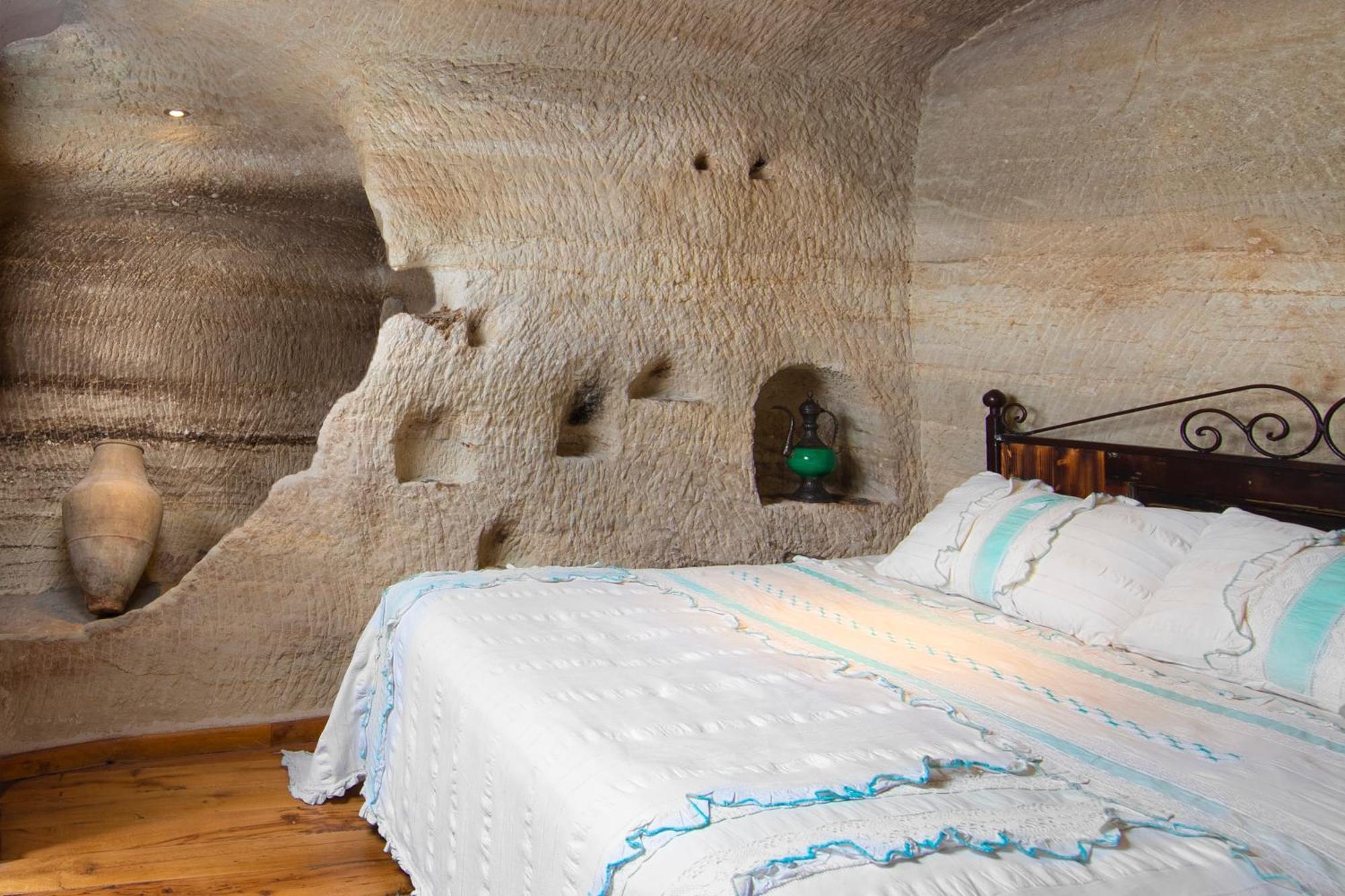 Terra Cave Hotel Гореме Экстерьер фото